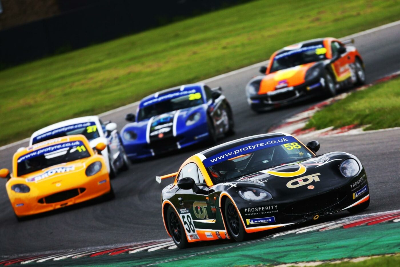 Steed And Bennett Take The Brands Hatch Wins In Ginetta GT5 Challenge