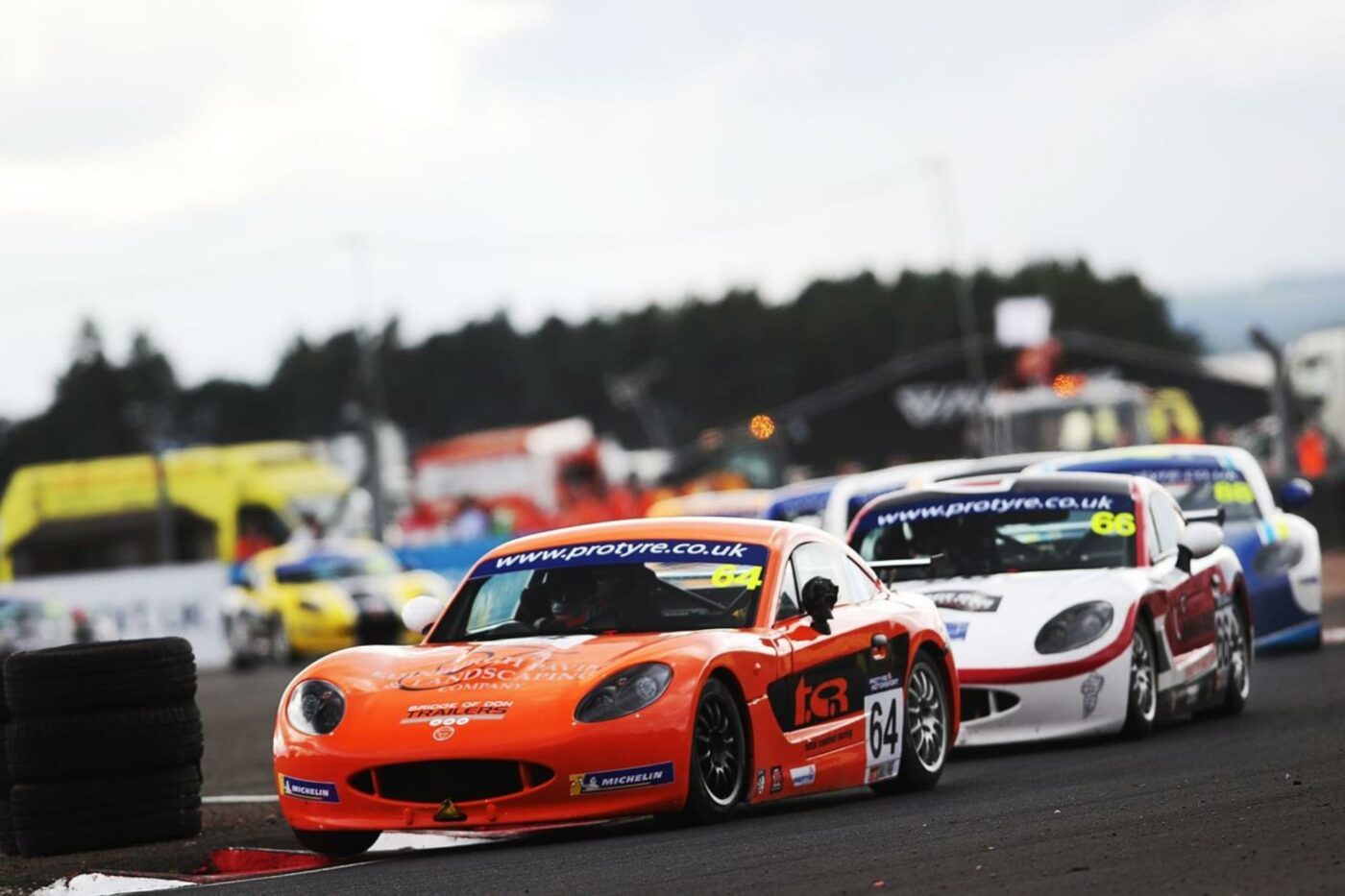 Kriklywi And Dailly Score Maiden Ginetta GT5 Challenge Wins At Croft