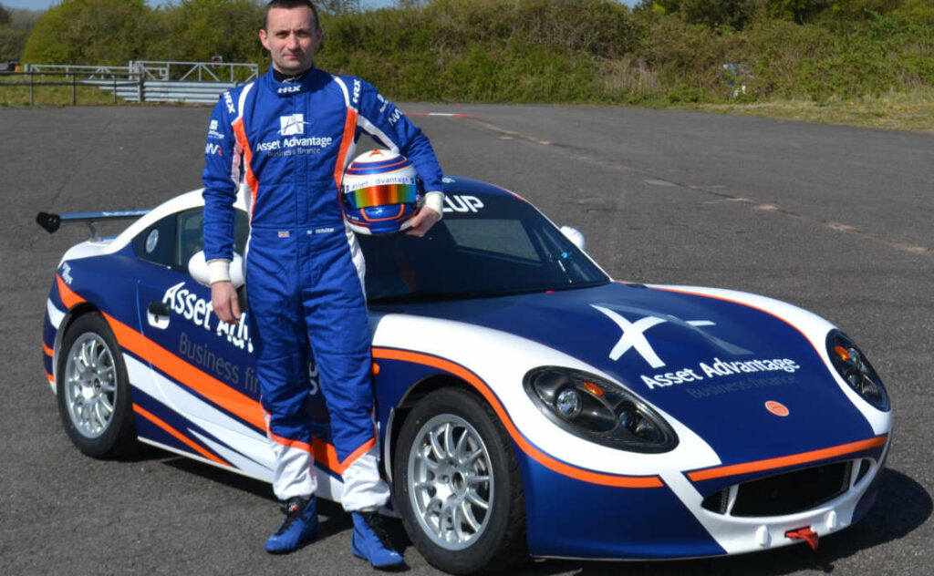 Nick White And MRM Join Ginetta GT5 Challenge