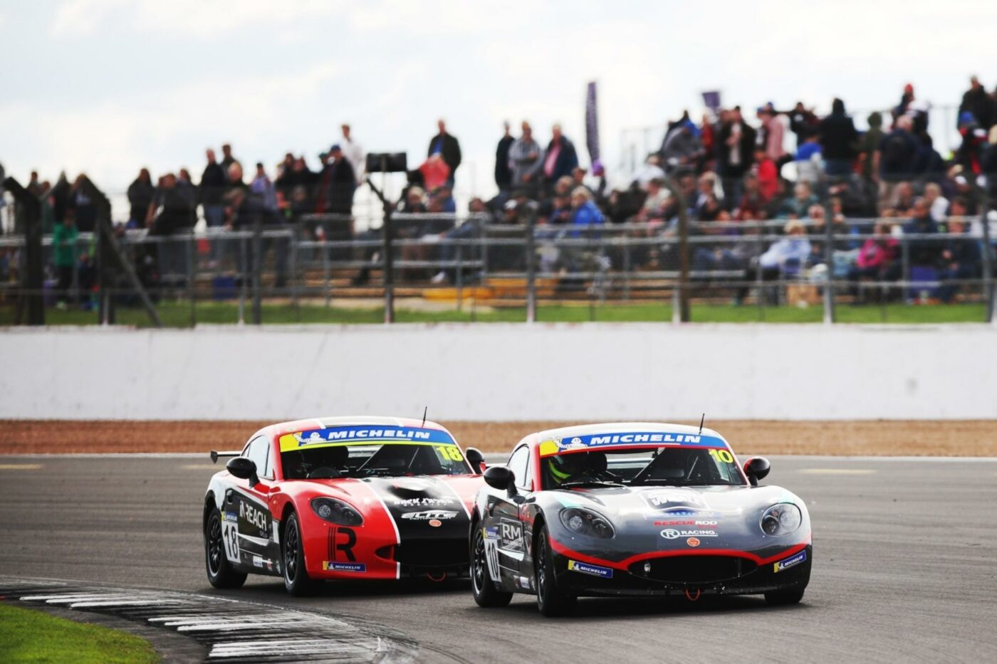 Rowledge Closes On Ginetta Junior Title As Macintyre Seals Rookie Crown