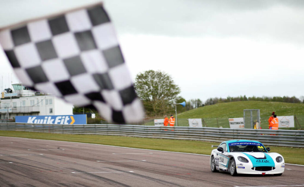 Famous Five Enjoy Class Victories In Ginetta GT5 Challenge Opener