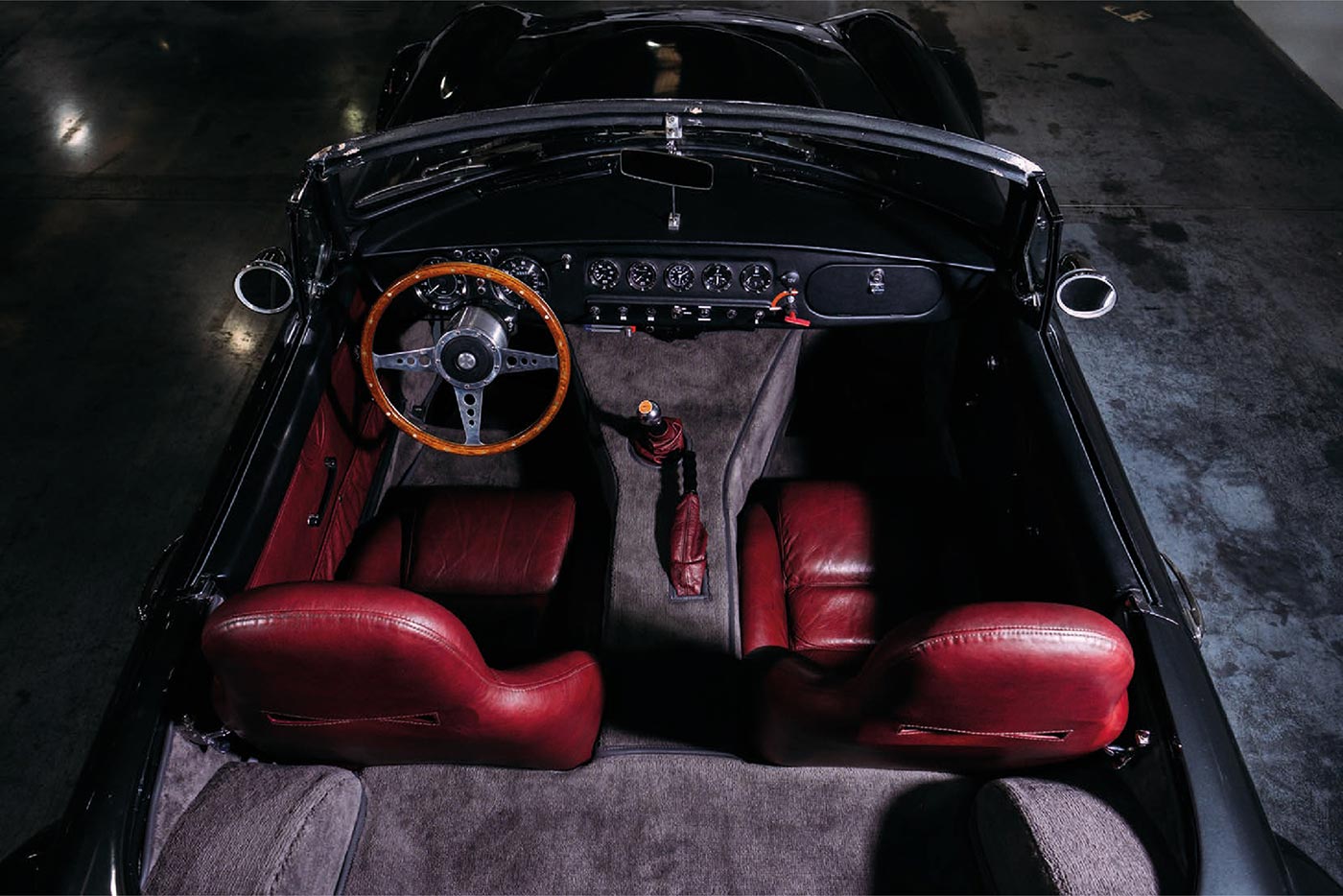 driving Ginetta G10 road car