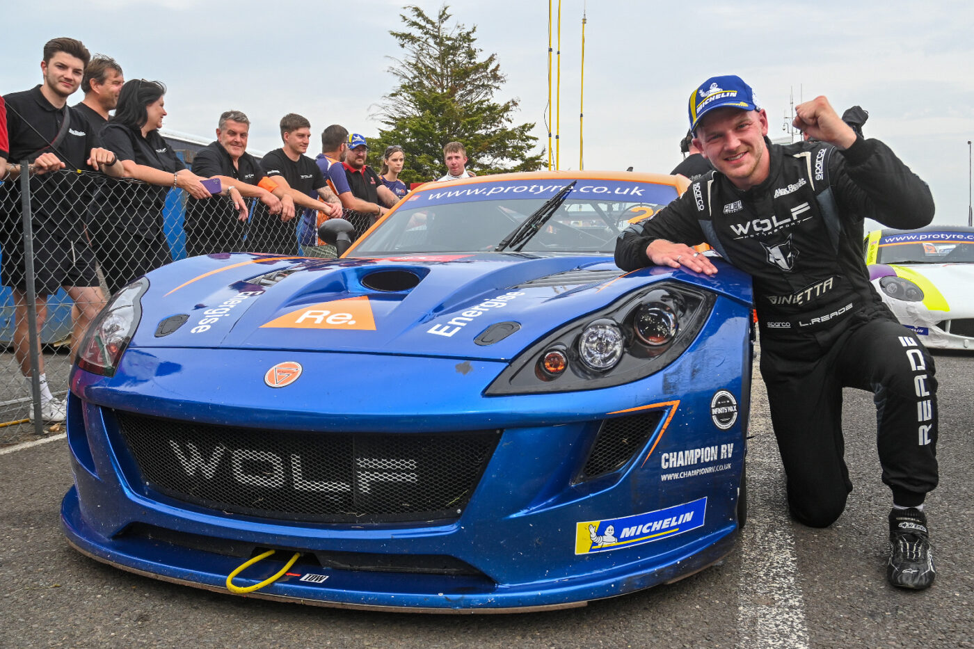 Reade Dominates Snetterton With Ginetta GT Championship Hat-Trick