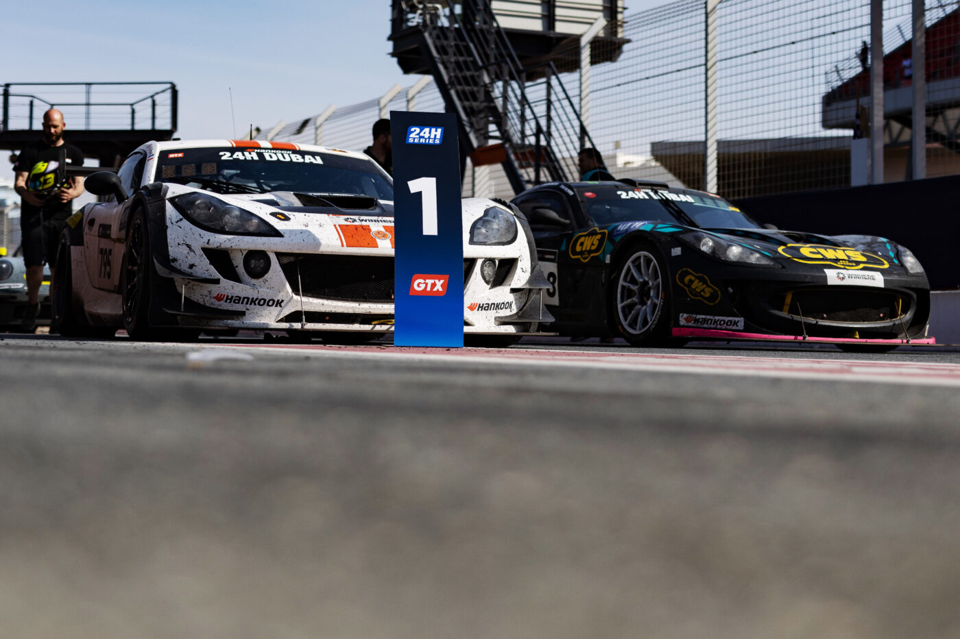 cars on grid for the 24h Dubai 2024