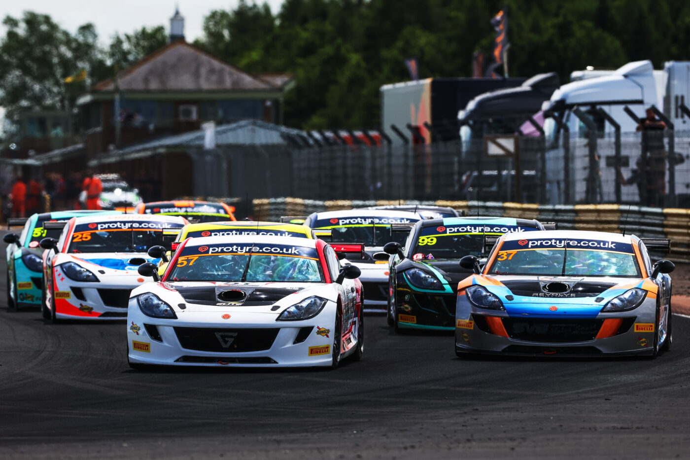 Antrobus And Pratt Thompson Enjoy Sunday Success At Croft